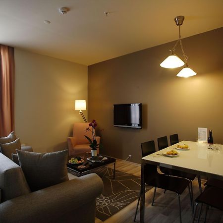 Home Stay Home Sisli Istambul Exterior foto